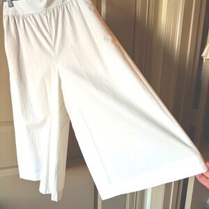 Alice & Olivia size 4 white palazzo pants WITH POCKETS